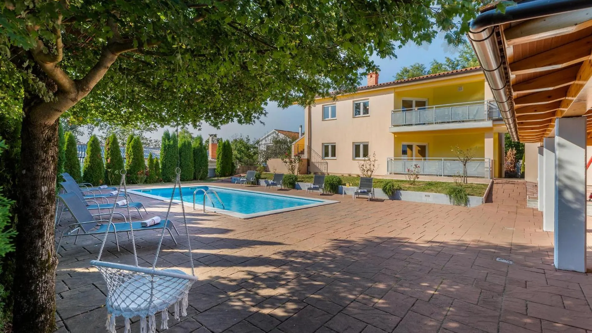 Awesome Home In Pazin With House A Panoramic View 0*,